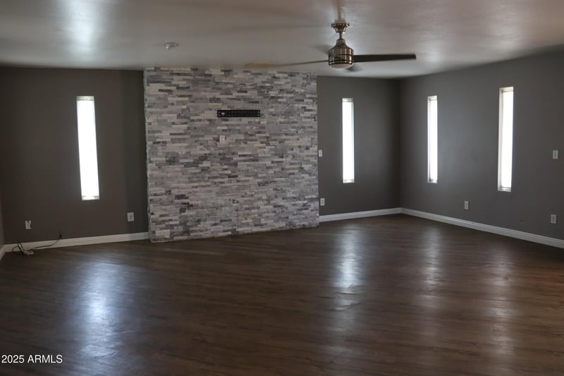 5121 Mcneil St, Laveen, AZ 85339