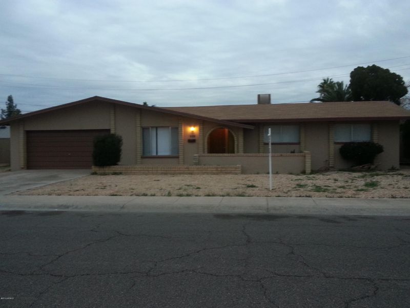 5122 N 40th Dr, Phoenix, AZ 85019