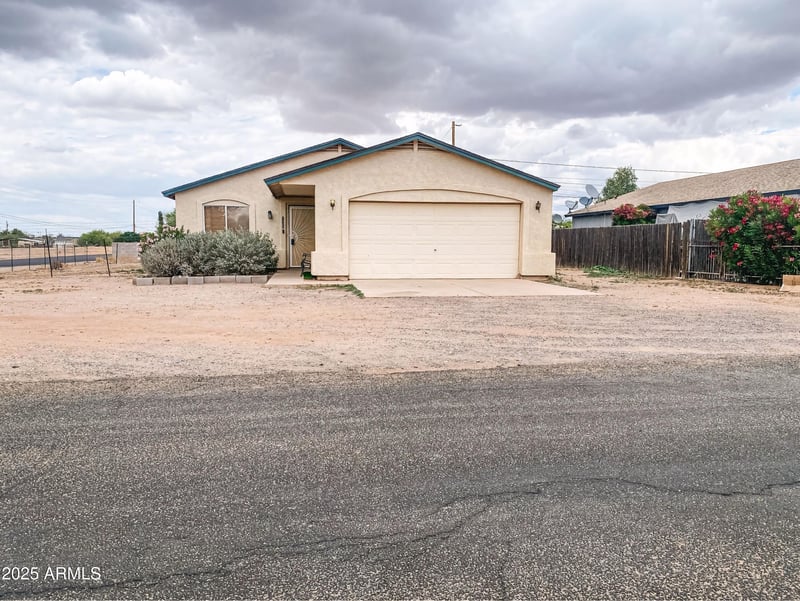5122 Shadow Ln, San Tan Valley, AZ 85140