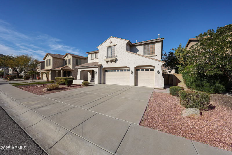 5122 Sweet Iron Ps, Phoenix, AZ 85083