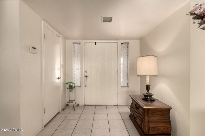 5122 W Beverly Ln, Glendale, AZ 85306