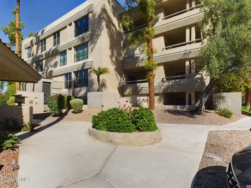 5124 31st Pl #522, Phoenix, AZ 85016