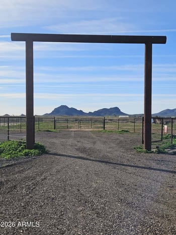 51252 Buffalo Dog Rd #-, Aguila, AZ 85320