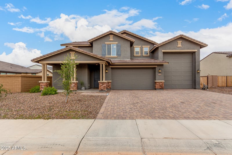 5126 Roundhouse Rd, Laveen, AZ 85339