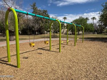5127 N 33rd St, Phoenix, AZ 85018