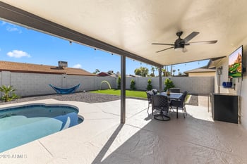 5129 Echo Ln, Glendale, AZ 85302