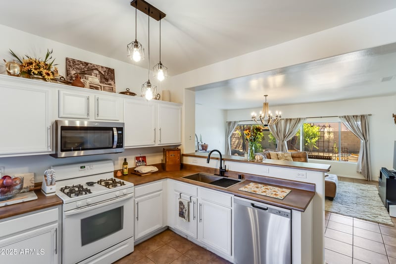 5129 Grenadine Rd, Laveen, AZ 85339