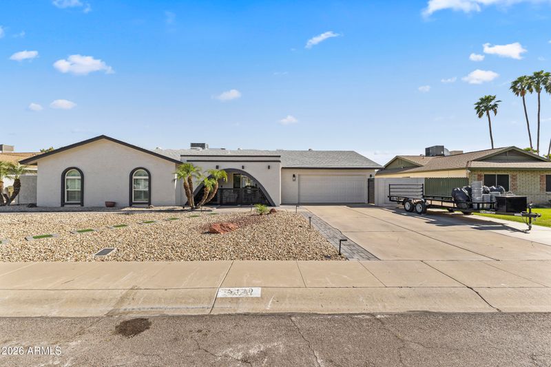 5129 W Echo Ln, Glendale, AZ 85302