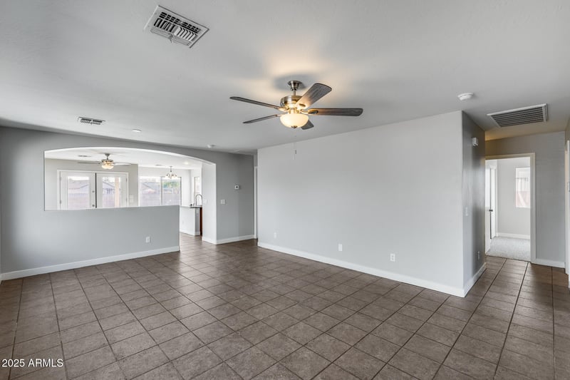 513 112th Dr, Avondale, AZ 85323