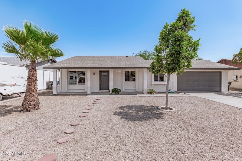 513 W Oraibi Dr, Phoenix, AZ 85027