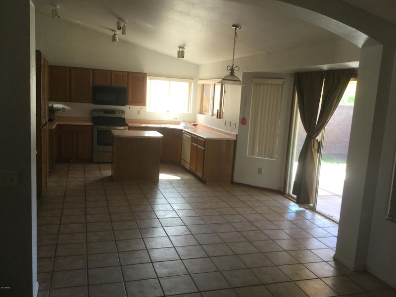 5130 N 85th Ave, Glendale, AZ 85305