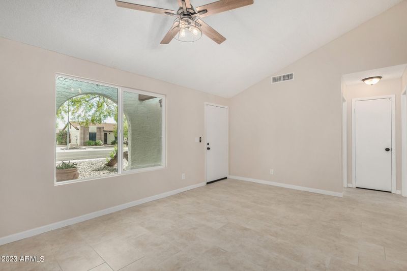 5130 W Joan De Arc Ave, Glendale, AZ 85304