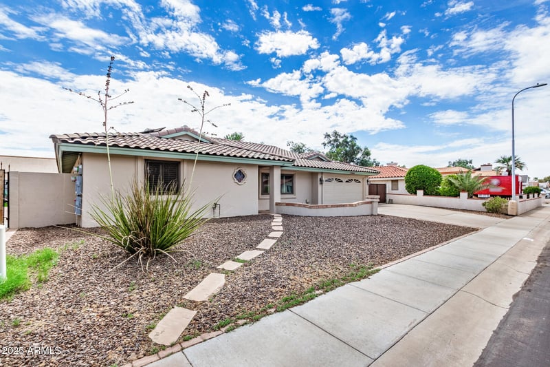 5131 Christy Dr, Glendale, AZ 85304