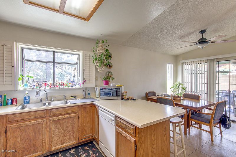 5131 E Nambe St, Phoenix, AZ 85044