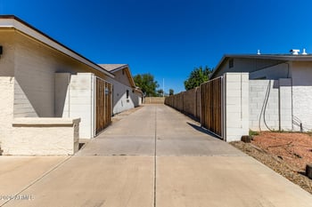 5132 Echo Ln, Glendale, AZ 85302