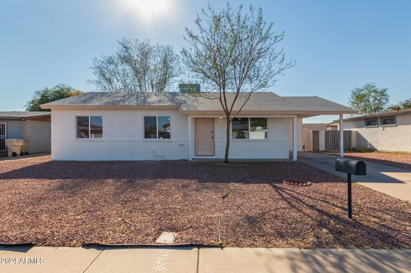 5132 N 68th Dr, Glendale, AZ 85303