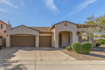 5133 Fawn Dr, Laveen, AZ 85339
