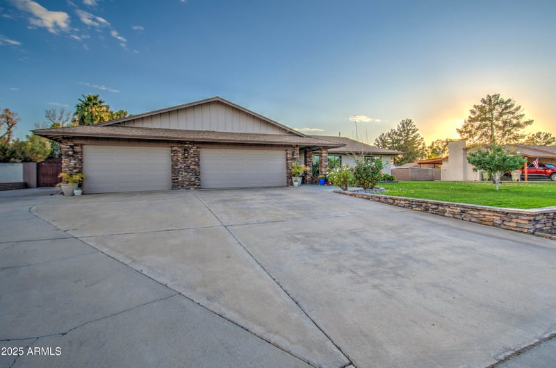 5133 W Monte Cristo Ave, Glendale, AZ 85306