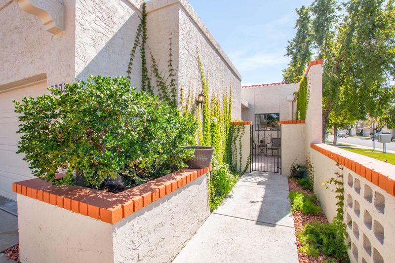 5135 N 76th Pl, Scottsdale, AZ 85250