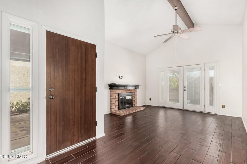 5139 Mission Ln, Glendale, AZ 85302