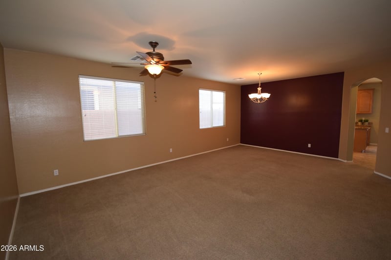 514 Pasture Canyon Dr, San Tan Valley, AZ 85143