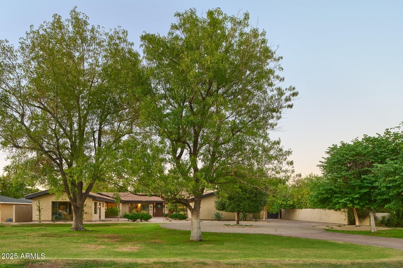 514 Rose Ln, Phoenix, AZ 85013