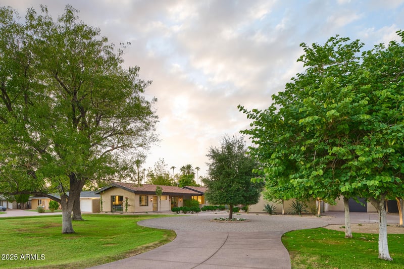 514 Rose Ln, Phoenix, AZ 85013