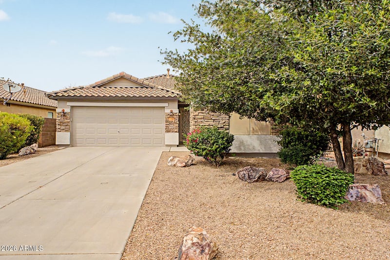 514 Holstein Trl, San Tan Valley, AZ 85143