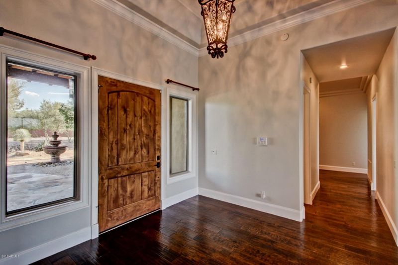 514 W Summerset Dr, Phoenix, AZ 85085