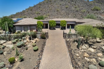 5142 Arrowhead Lakes Dr, Glendale, AZ 85308