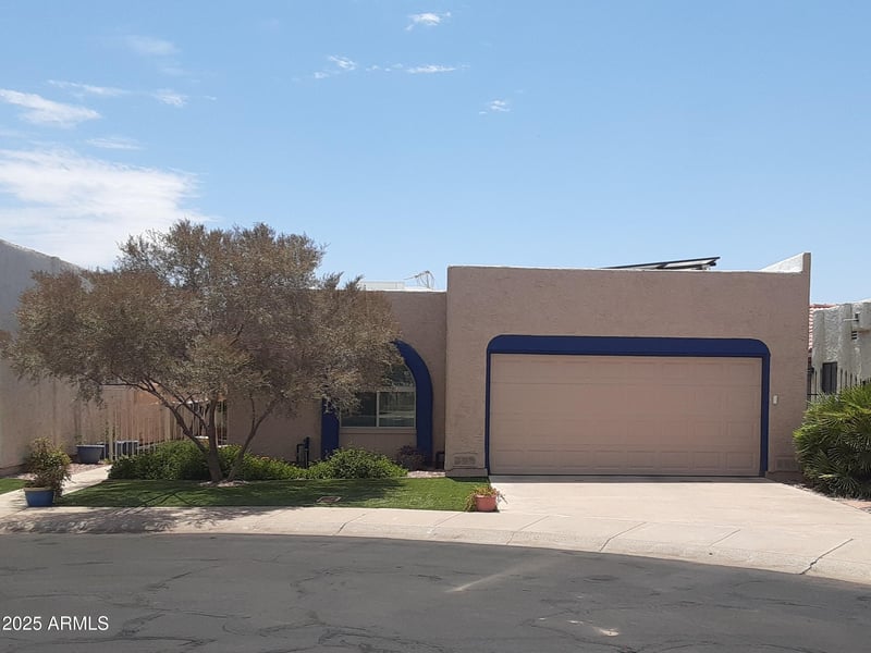 5143 Mission Ln, Glendale, AZ 85302