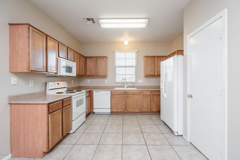 5143 W Albeniz Pl, Phoenix, AZ 85043
