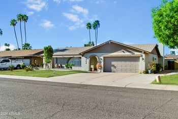 5144 Las Palmaritas Dr, Glendale, AZ 85302