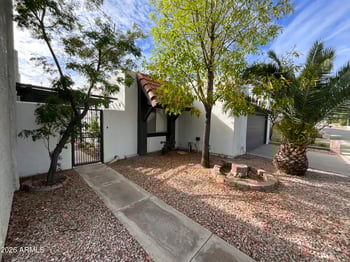 5145 Sanna St, Glendale, AZ 85302