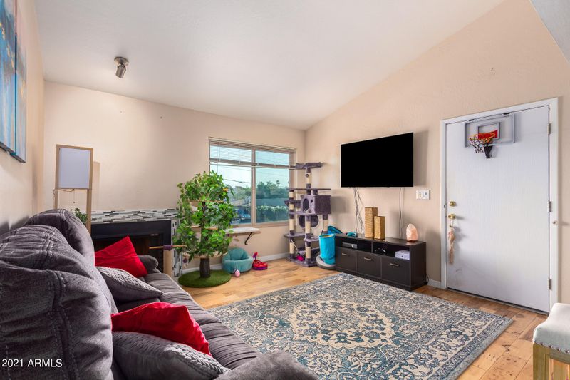 5146 E Oak St #201, Phoenix, AZ 85008