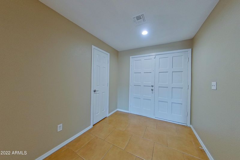 5147 W Echo Ln, Glendale, AZ 85302