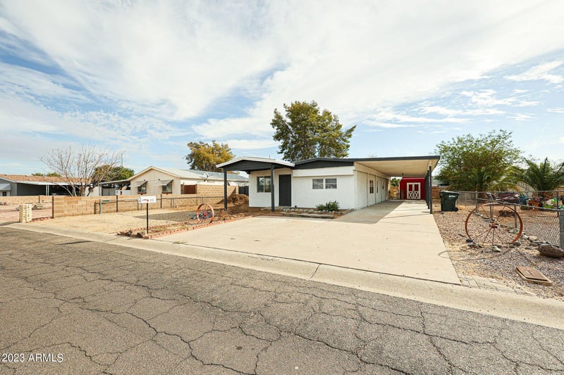 515 Charleston Ave, Phoenix, AZ 85022