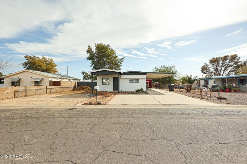 515 Charleston Ave, Phoenix, AZ 85022