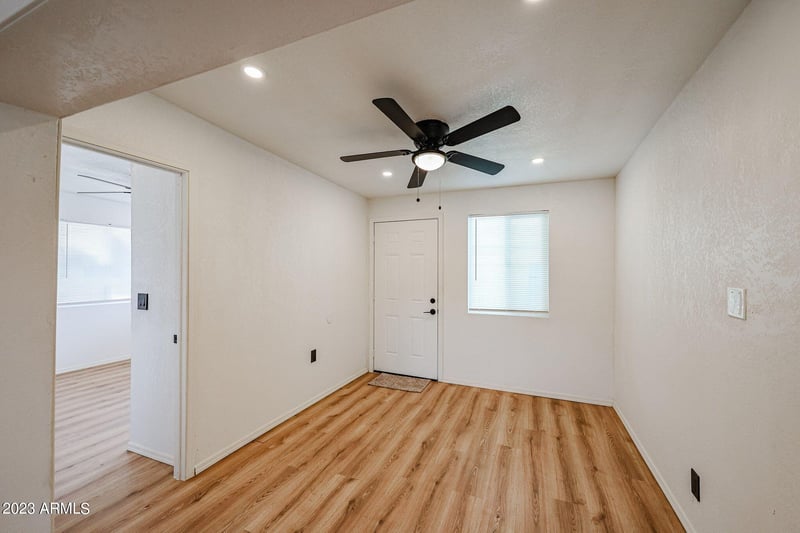 515 Charleston Ave, Phoenix, AZ 85022