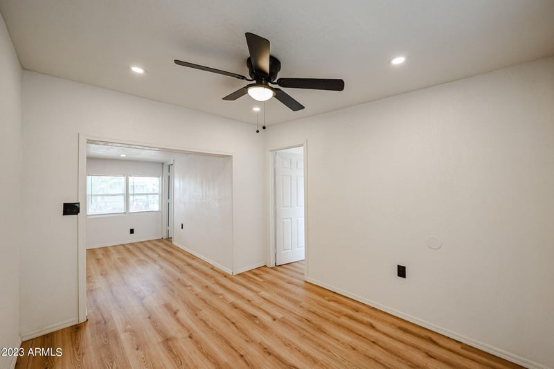 515 Charleston Ave, Phoenix, AZ 85022