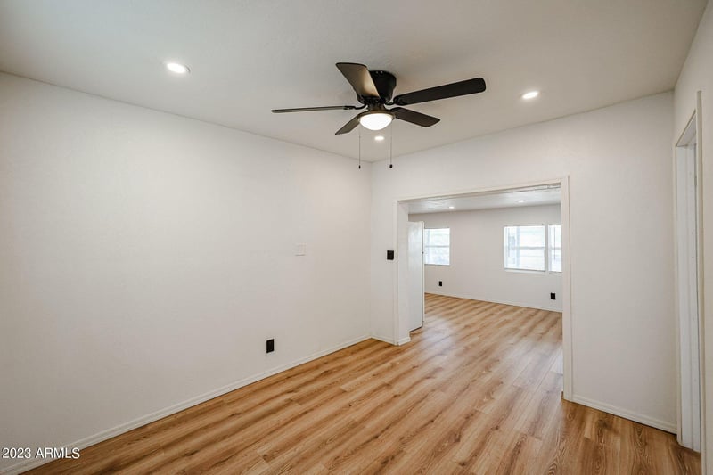 515 Charleston Ave, Phoenix, AZ 85022