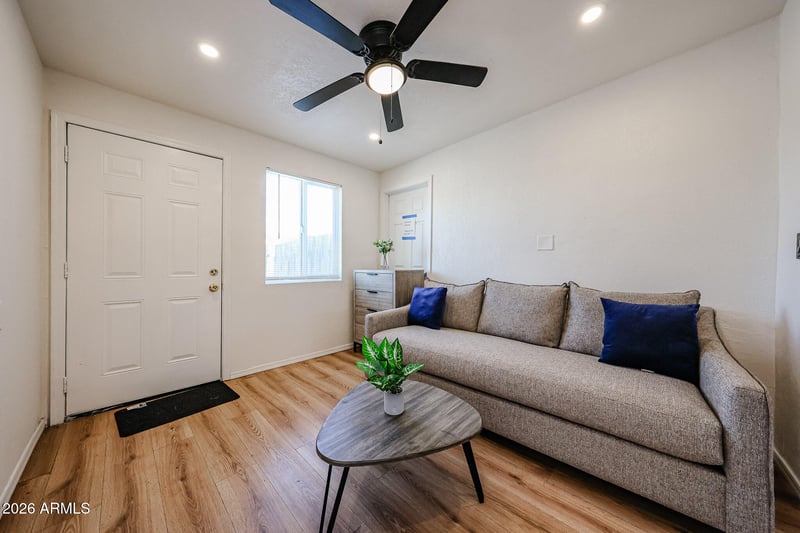 515 E Charleston Ave, Phoenix, AZ 85022