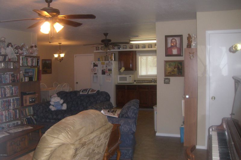 515 N 111th St, Mesa, AZ 85207
