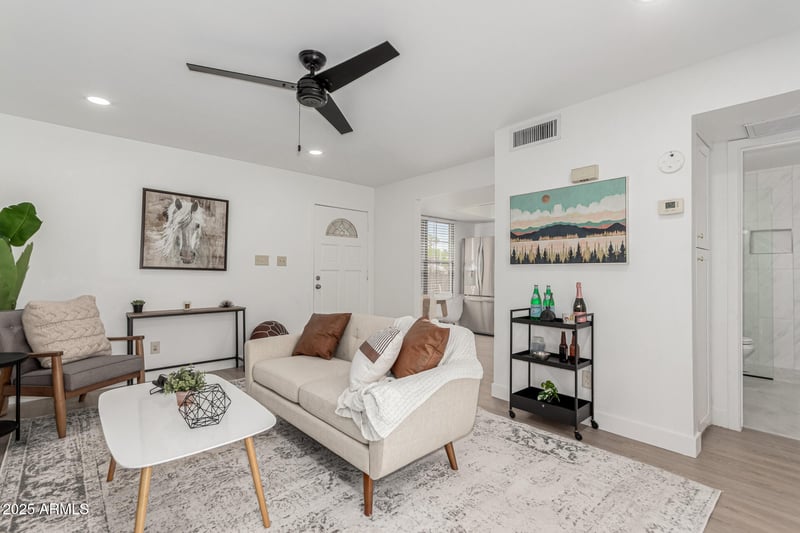 515 Saguaro Way, Mesa, AZ 85208