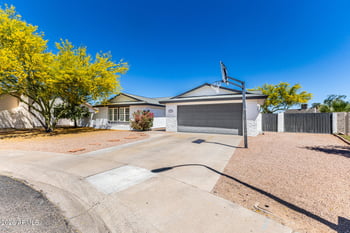 5150 Tunder Dr, Phoenix, AZ 85044