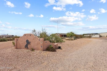 51504 W Donald Rd, Aguila, AZ 85320