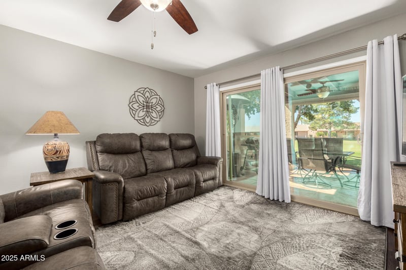 516 77th St, Mesa, AZ 85208