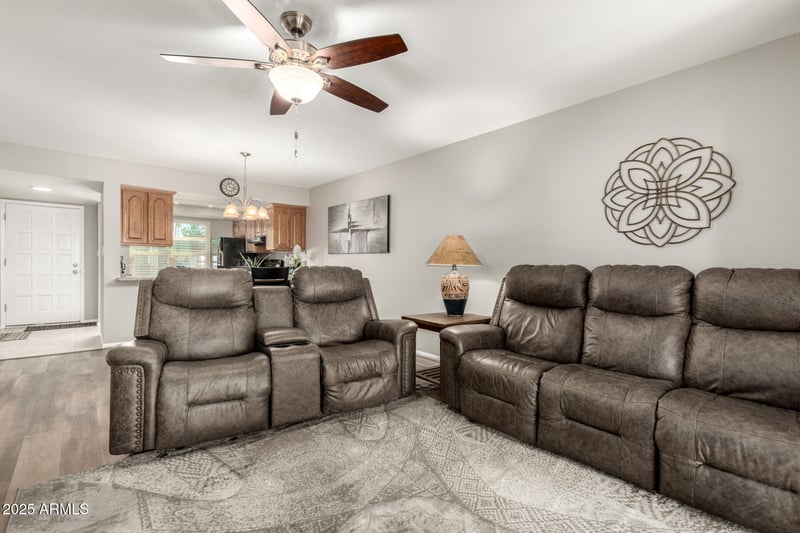 516 77th St, Mesa, AZ 85208