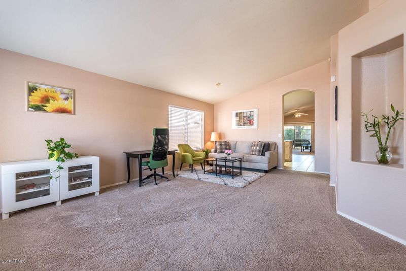 5161 W Glenview Pl, Chandler, AZ 85226