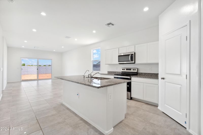 5165 E Midnight Star Dr, San Tan Valley, AZ 85143